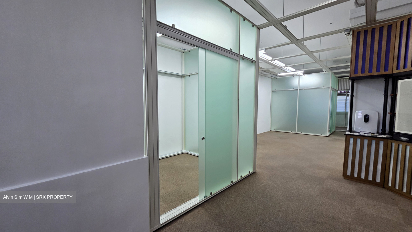 T-space (D18), Office #547768841